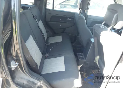 2010 Jeep Liberty Sport из США, поврежденный, VIN 1J4PN2GKXAW178686